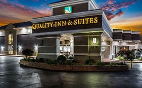 Quality Inn & Suites Independence Mo